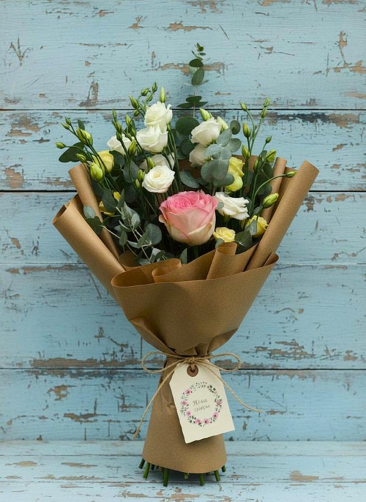 Букет цветов из: Розы и Лизиантусы в Климово