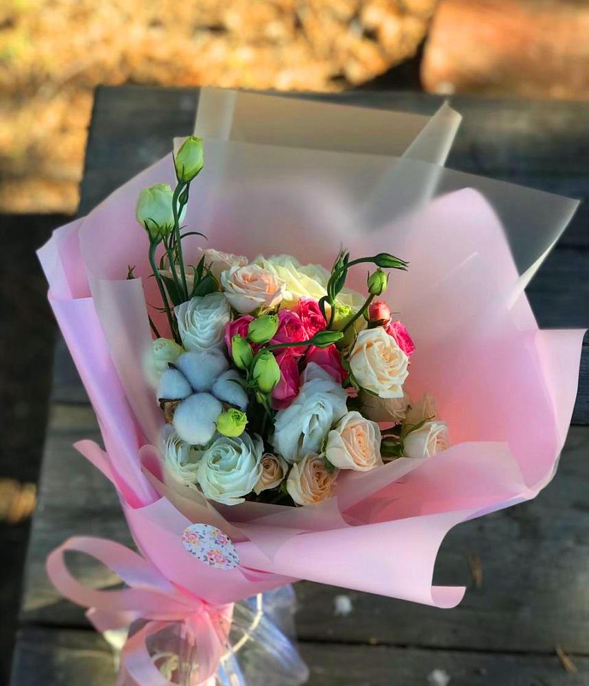 Букет цветов из: Розы и Лизиантусы в Климово