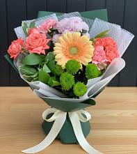 Букет цветов из:  Гвоздики, Розы, Герберы и Хризантемы в Климово