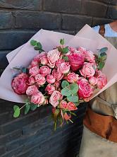 Букет розы в пальмах в Климово Букет цветов из: Розы в Климово